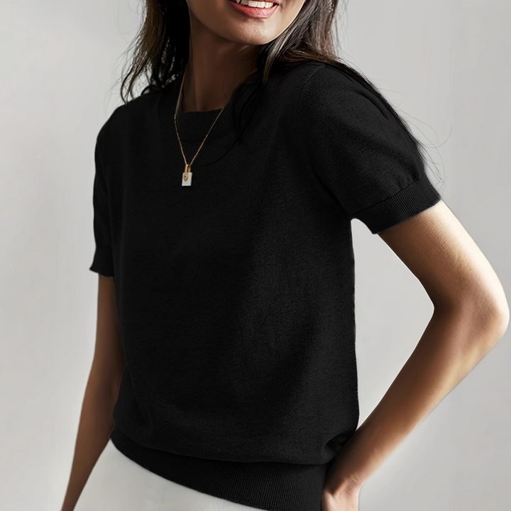Kiara | Camiseta Básica de Cuello Redondo